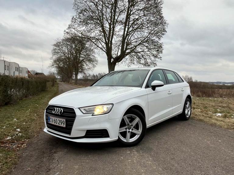 Audi A3 1,6 TDi 110 Sportback S-tr.