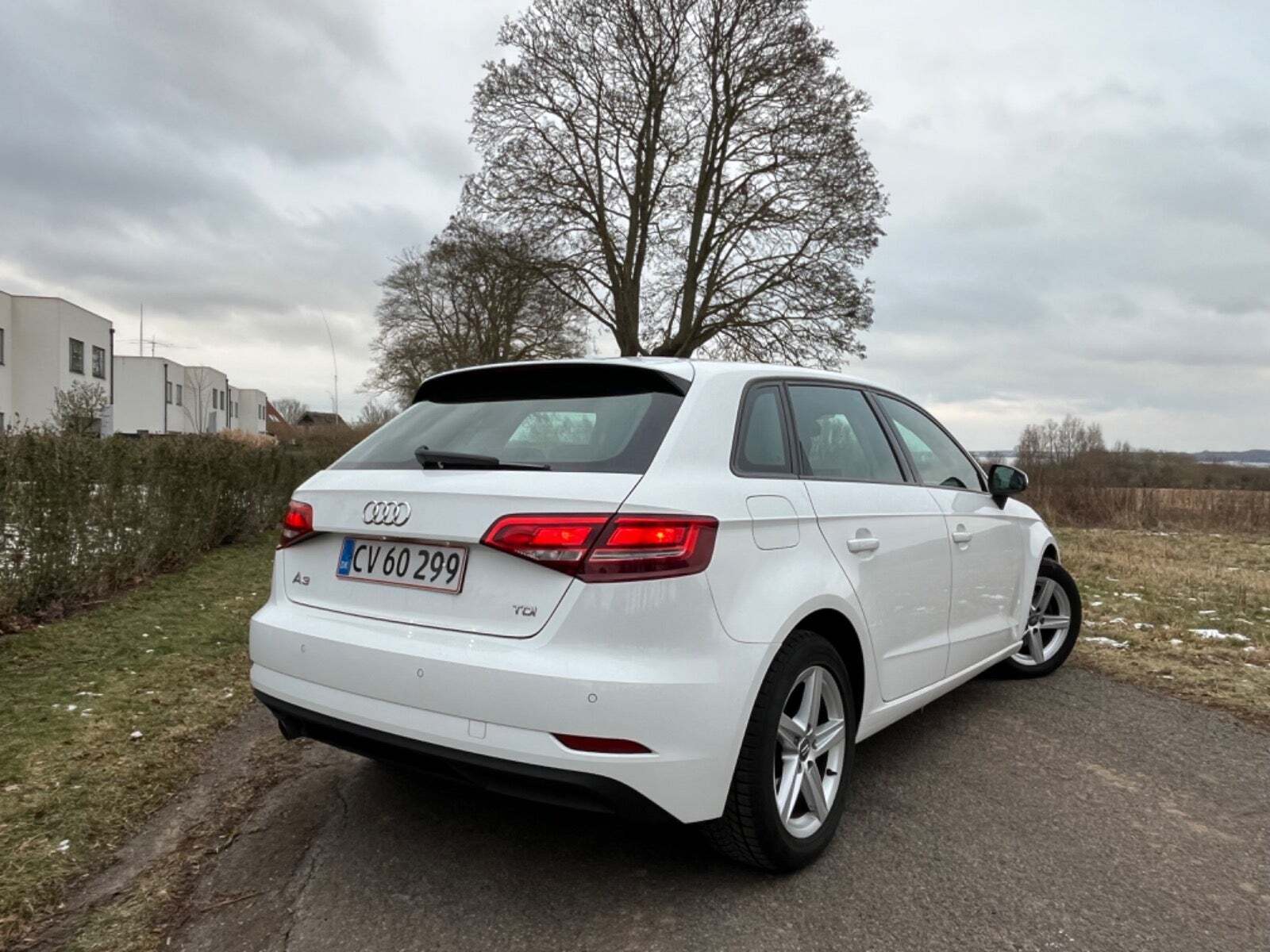 Audi A3 1,6 TDi 110 Sportback S-tr.
