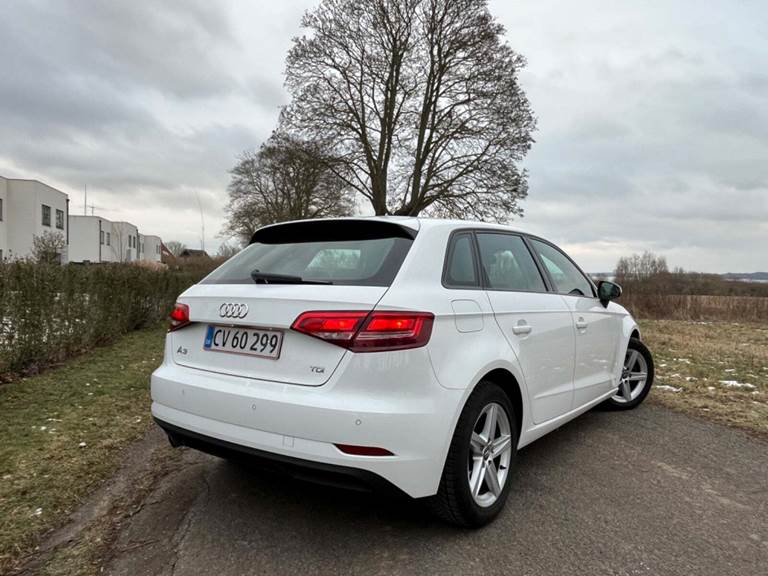 Audi A3 1,6 TDi 110 Sportback S-tr.