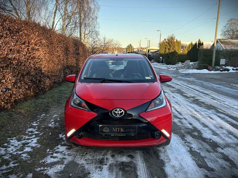 Toyota Aygo 1,0 VVT-i x-play x-touch
