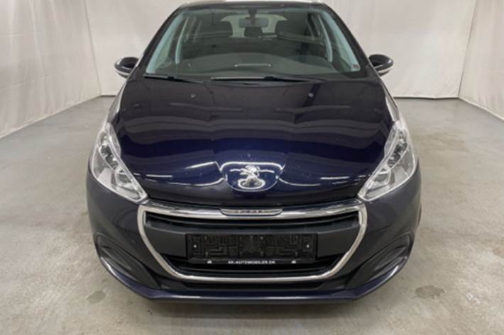 Blå Peugeot 208 fra 2016
