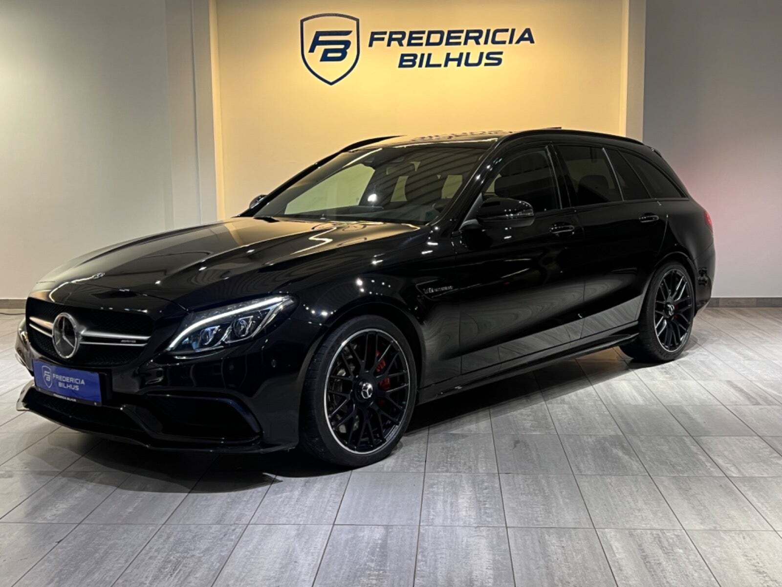 Mercedes C63 4,0 AMG S stc. aut.