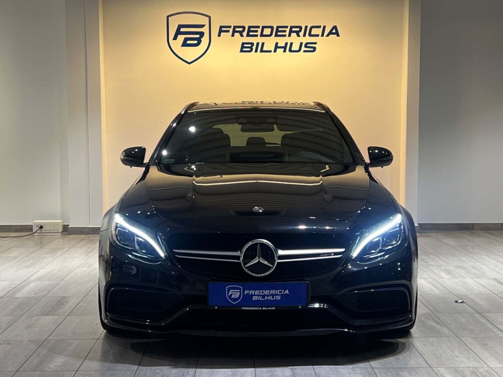 Mercedes C63 4,0 AMG S stc. aut.