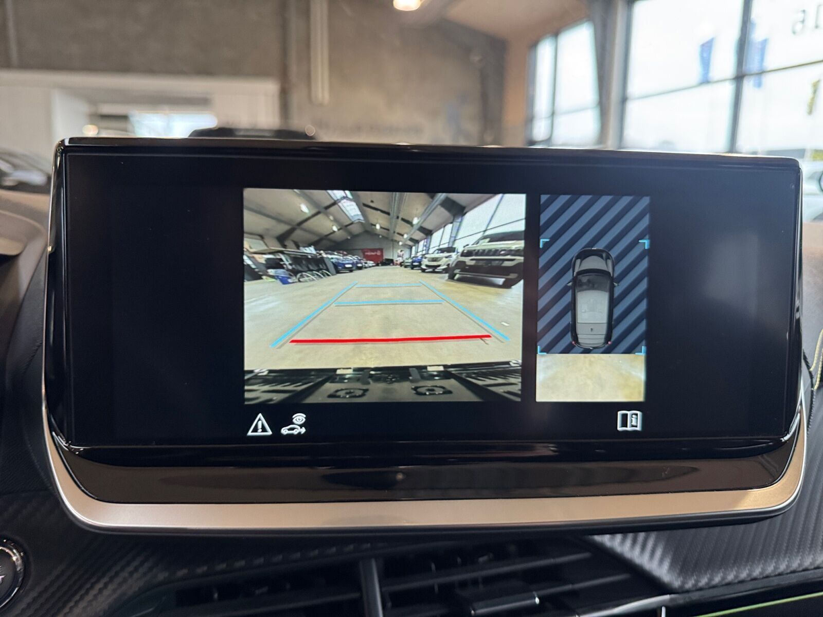 Hvid Peugeot e-208 fra 2022