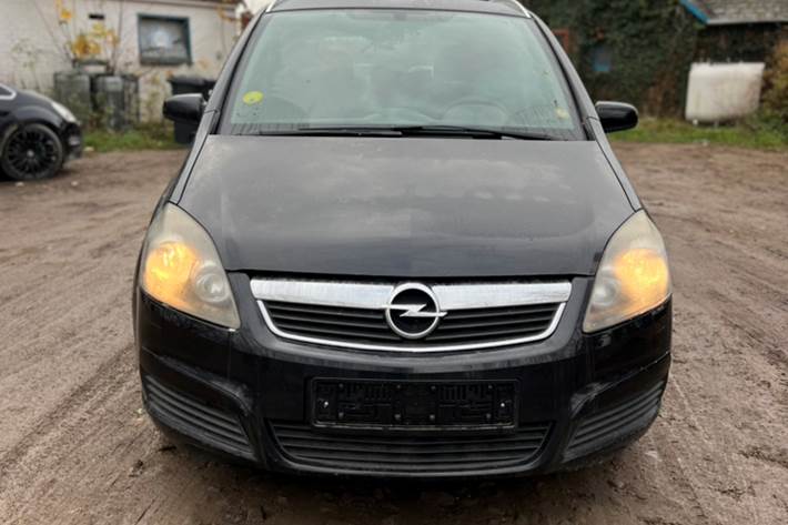 Sort Opel Zafira fra 2008
