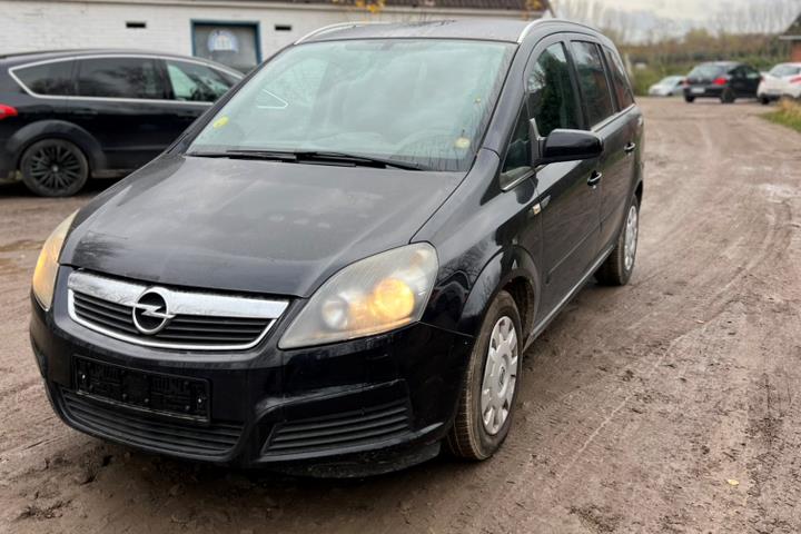Sort Opel Zafira fra 2008
