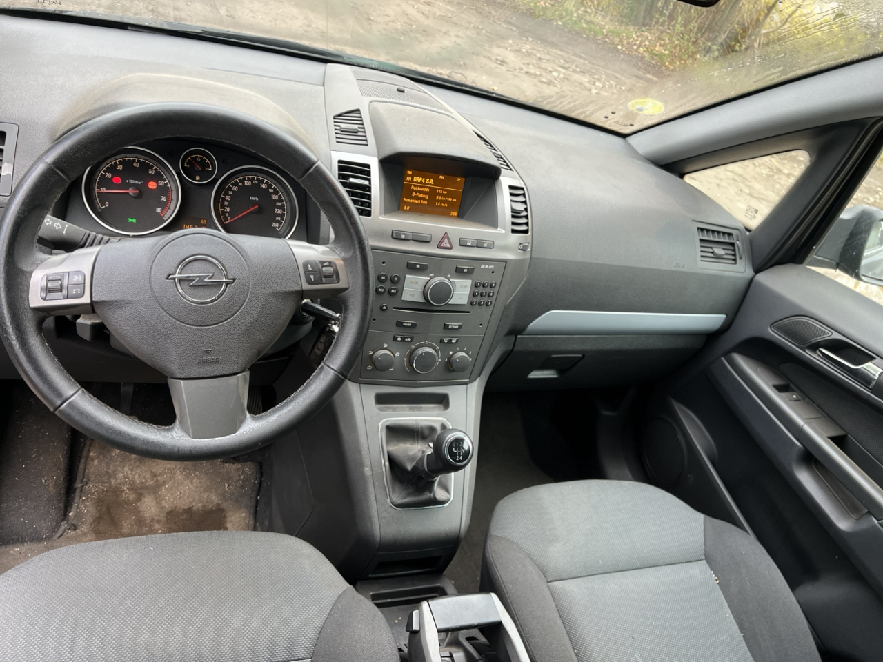 Sort Opel Zafira fra 2008