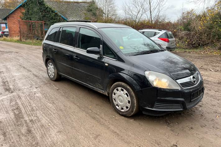 Sort Opel Zafira fra 2008