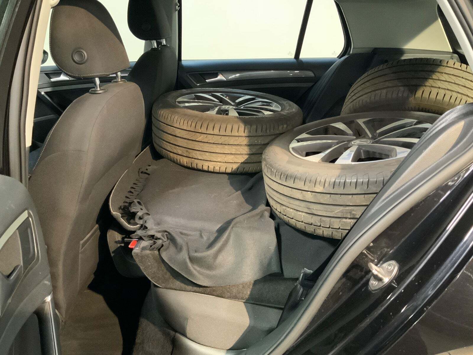 VW Golf VII 1,6 TDi 115 IQ.Drive DSG