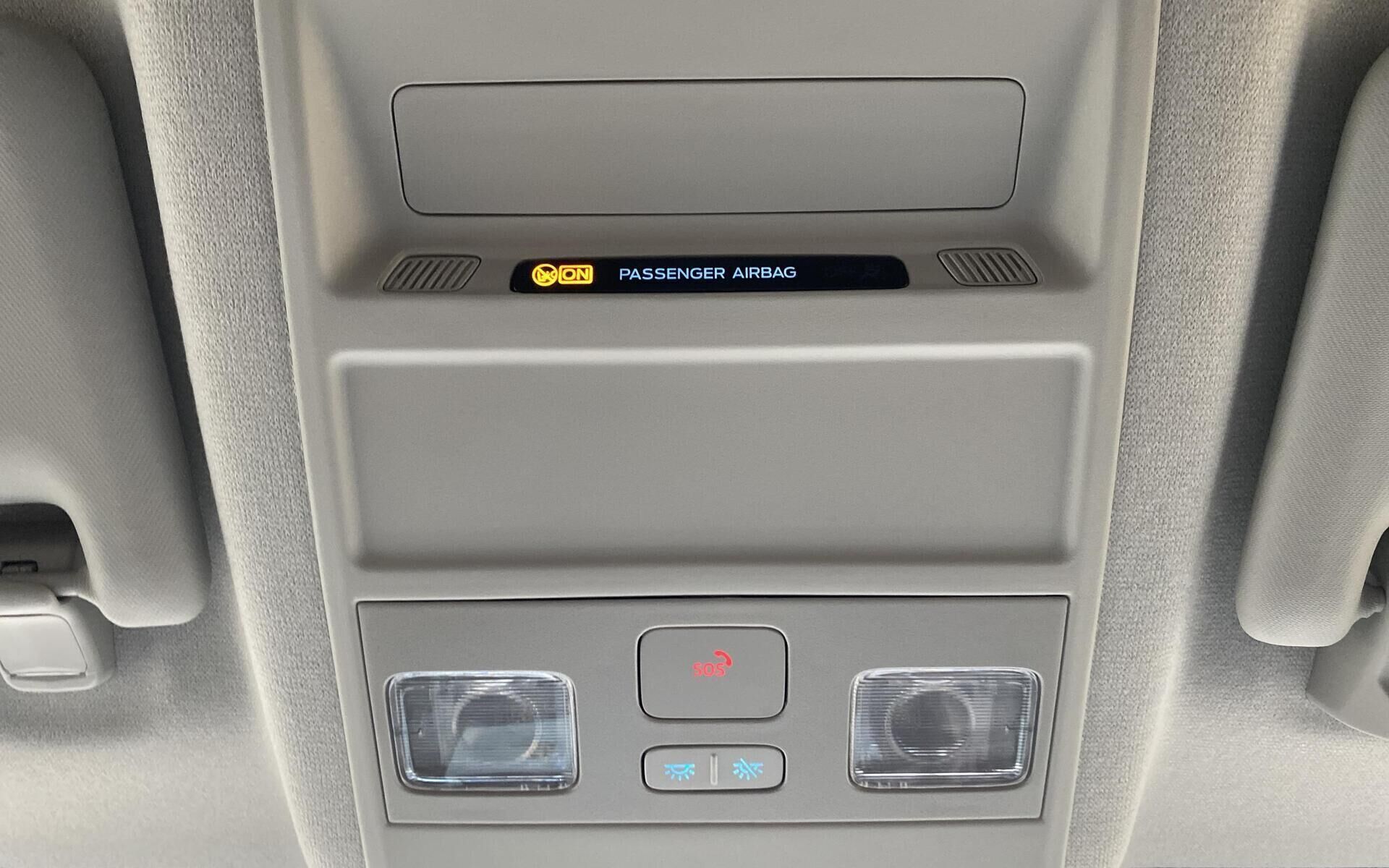 Hvid Ford E-Transit Custom fra 2025