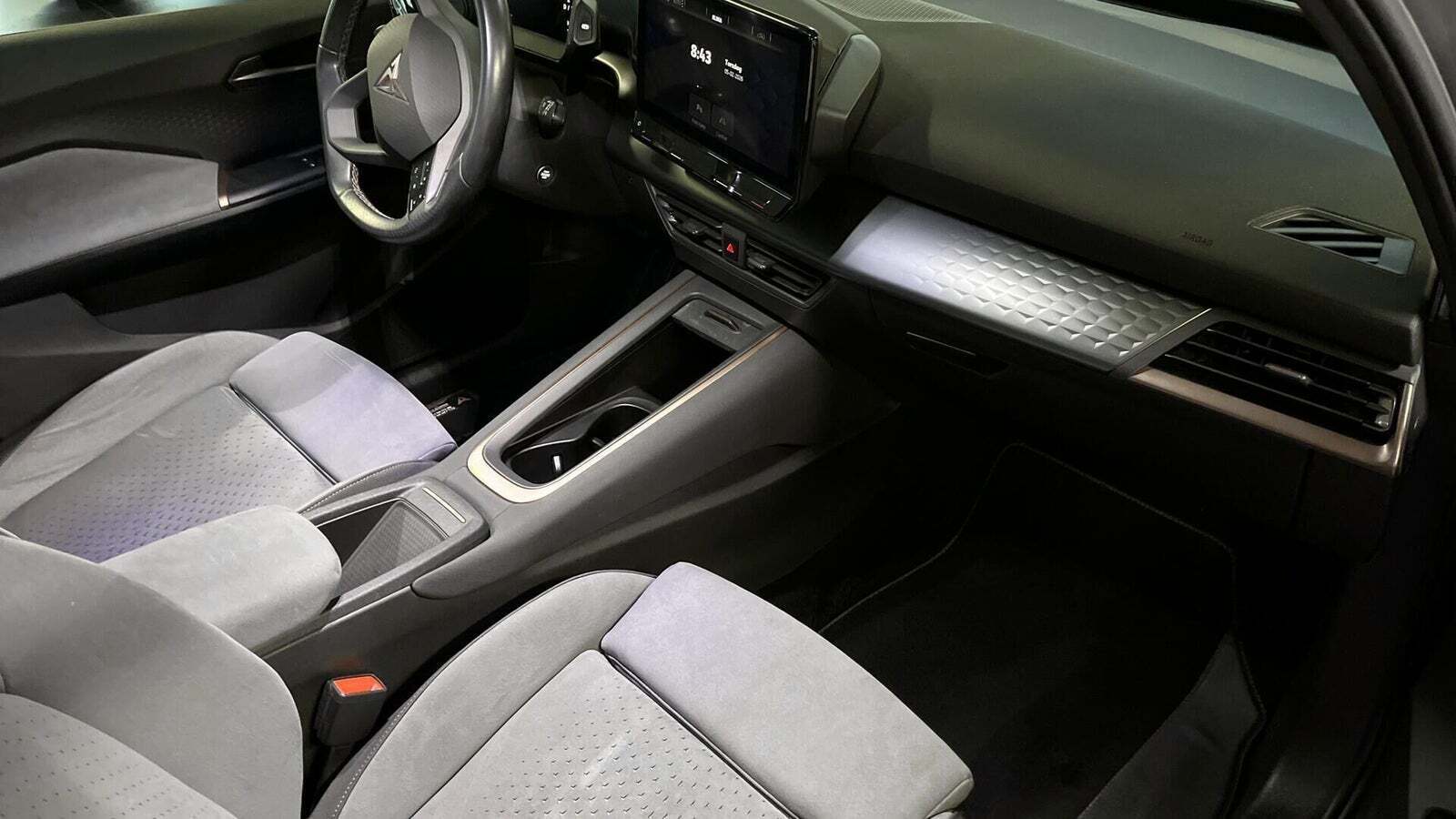 Grå Cupra Born fra 2022