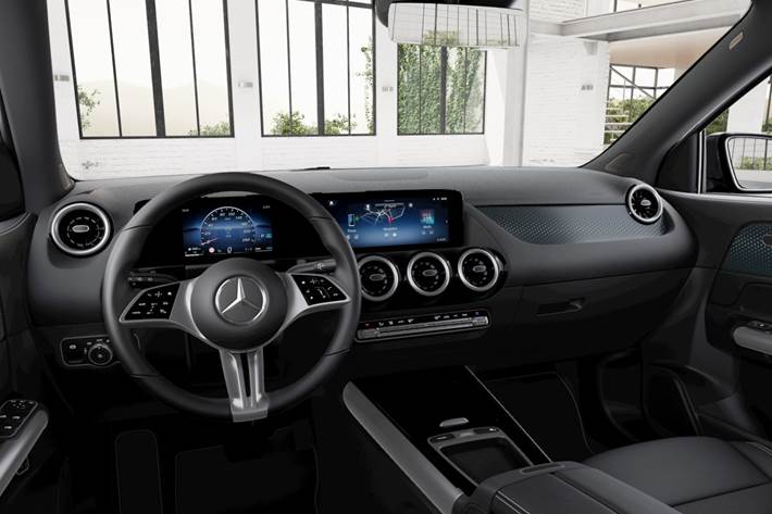 Sort Mercedes GLA200 fra 2025