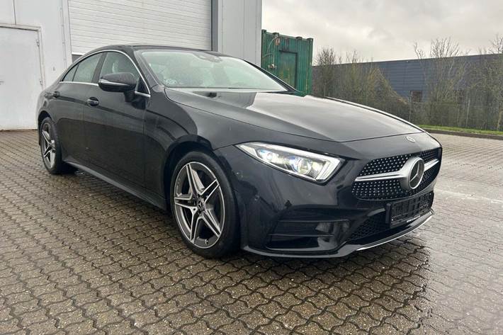 Sort Mercedes CLS400 d fra 2018 set udefra