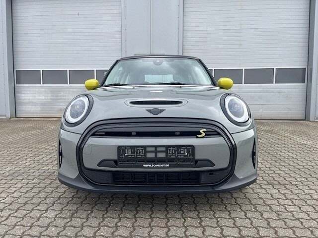 Mini Cooper SE Essential