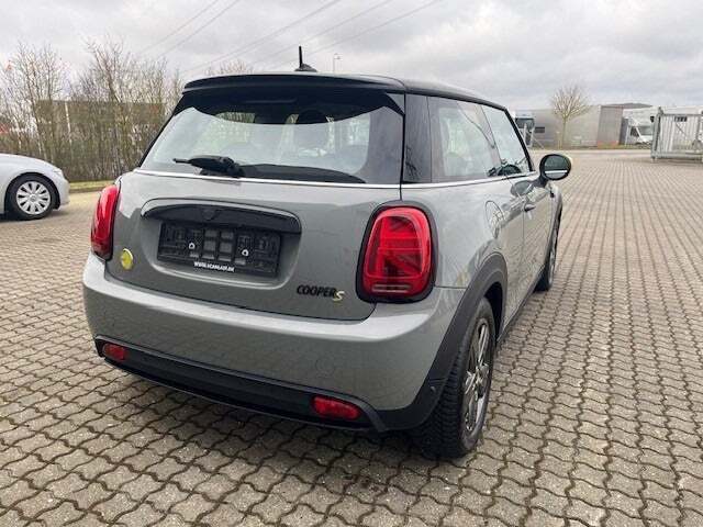 Mini Cooper SE Essential