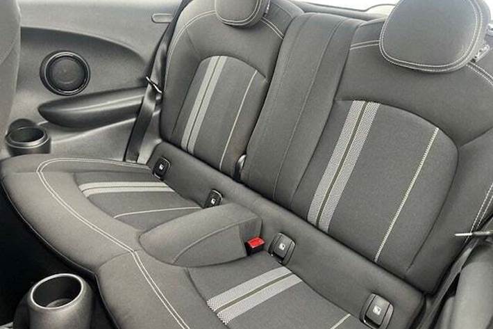 Grå Mini Cooper SE fra 2023