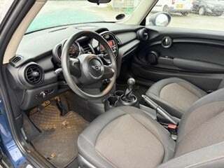 Blå Mini One fra 2017