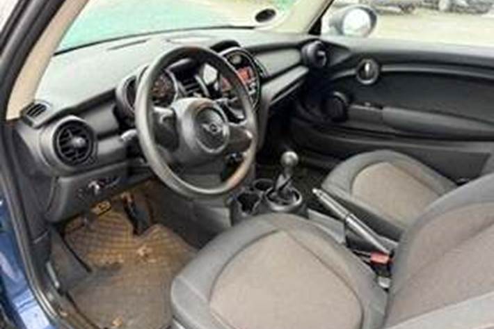 Blå Mini One fra 2017