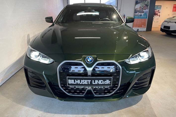 Grøn BMW i4 fra 2024