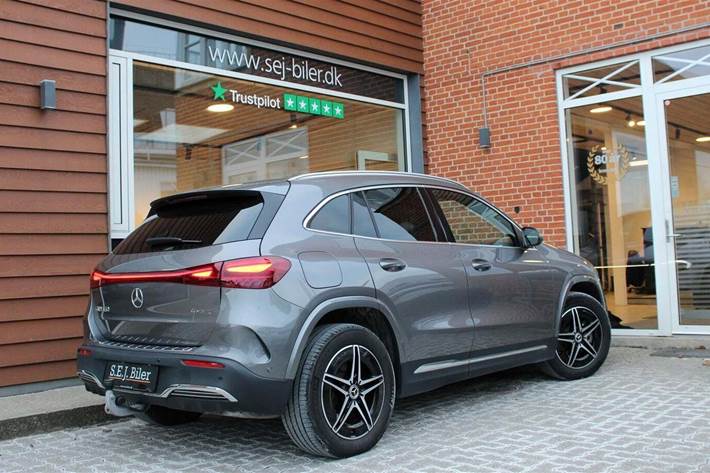 Grå Mercedes EQA350 fra 2024