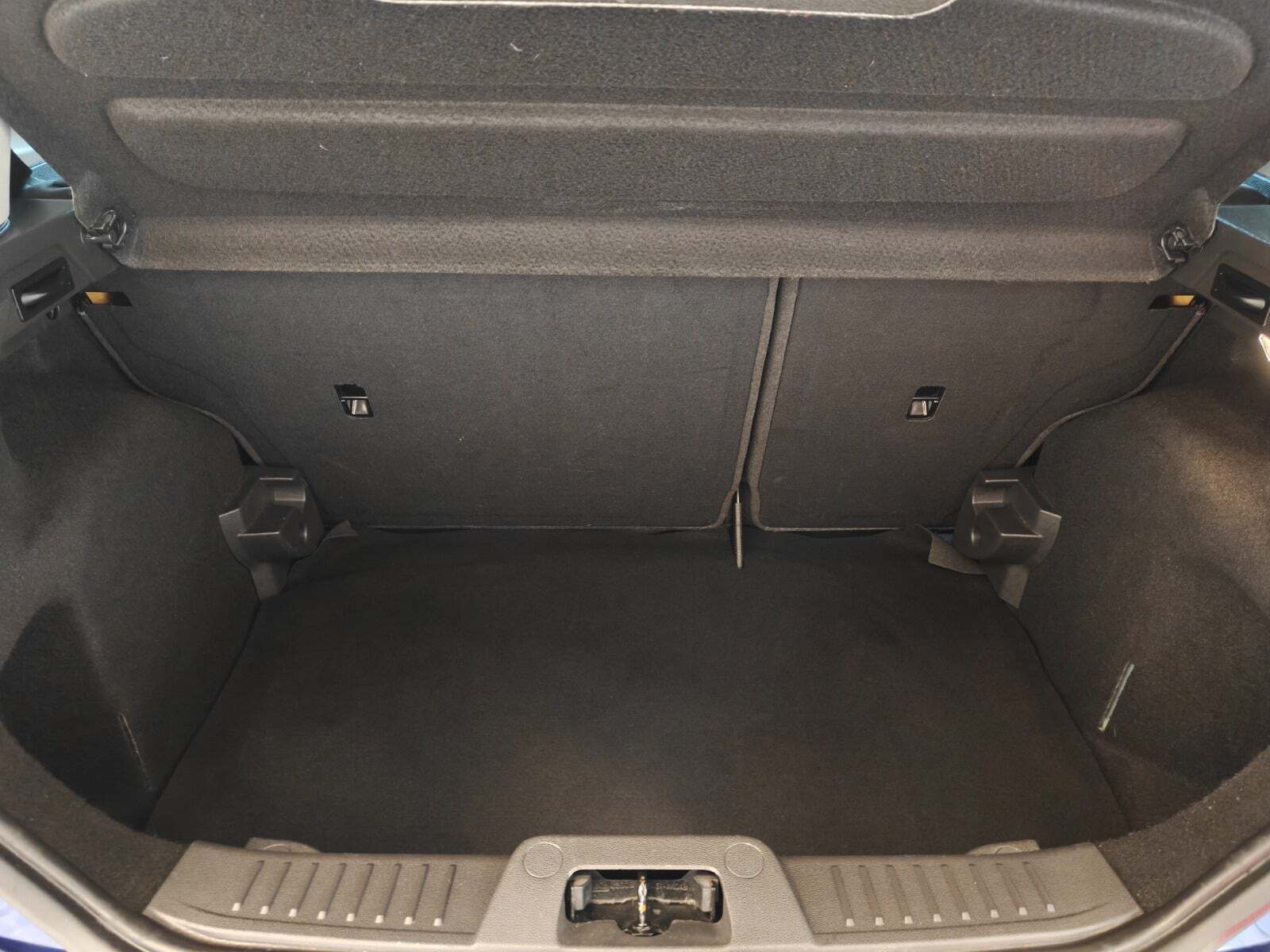 Blå Ford Fiesta fra 2016