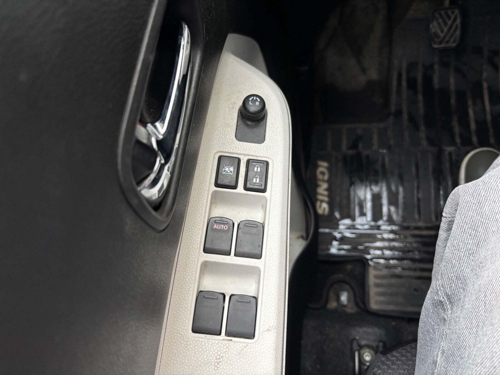 Grå Suzuki Ignis fra 2018