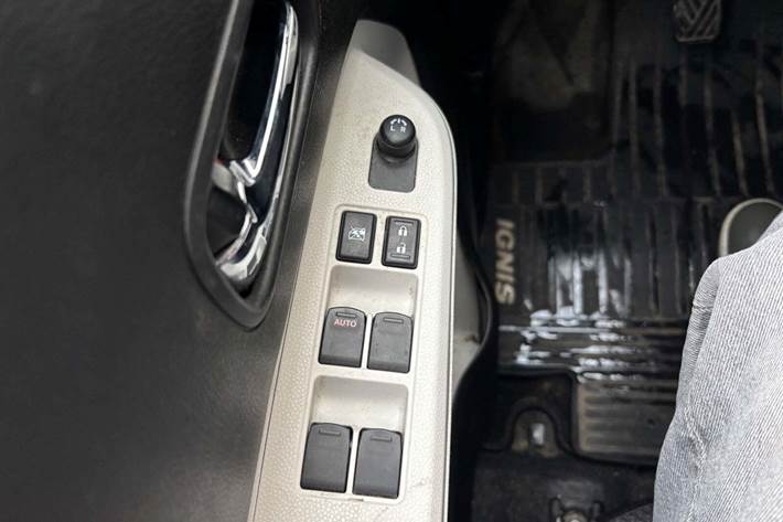 Grå Suzuki Ignis fra 2018