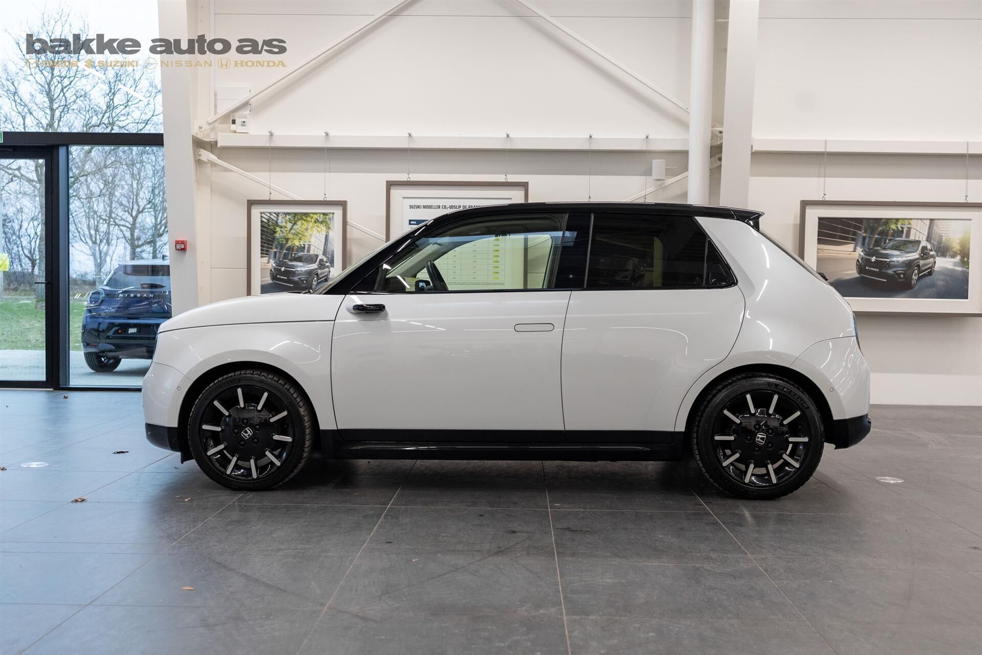 Honda e EL Advance CVT 154HK 5d Aut.