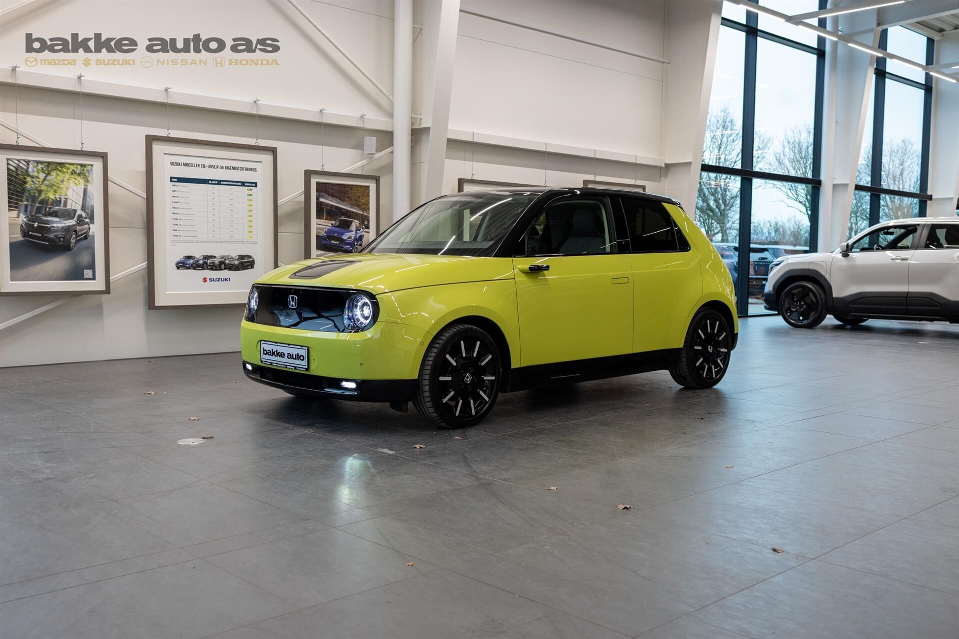 Honda e EL Advance CVT 154HK 5d Aut.