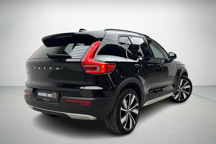 Sort Volvo XC40 fra 2020