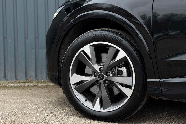 Sort Audi Q4 e-tron fra 2024