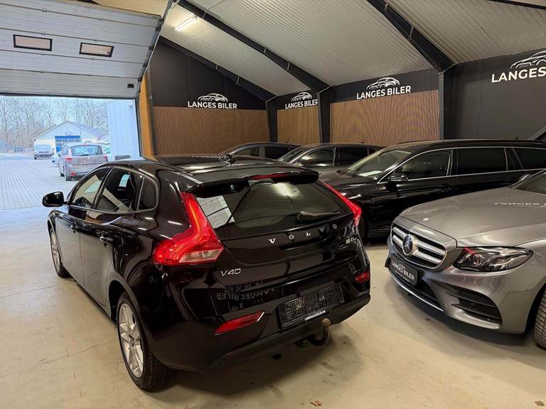 Volvo V40 2,0 D2 120 Momentum aut.