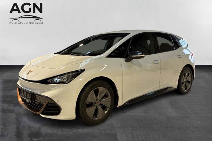 Hvid Cupra Born fra 2023 set udefra