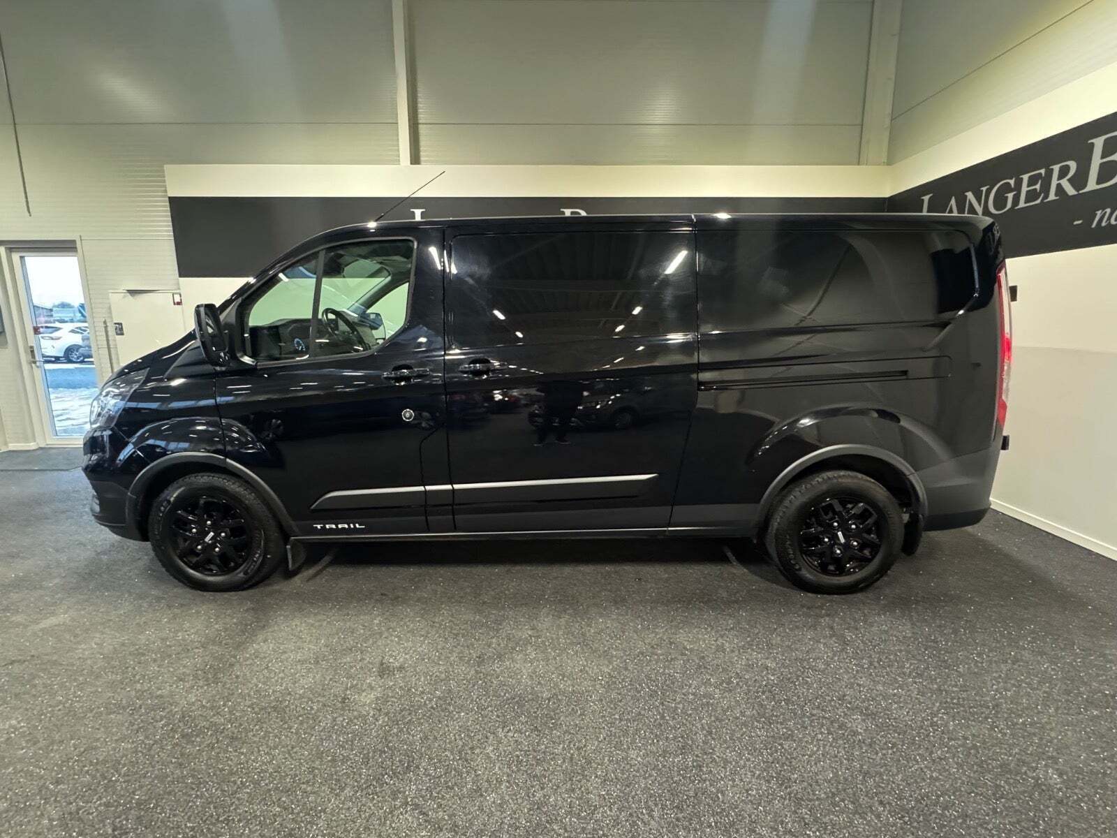 Ford Transit Custom 300L 2,0 TDCi 130 Trail