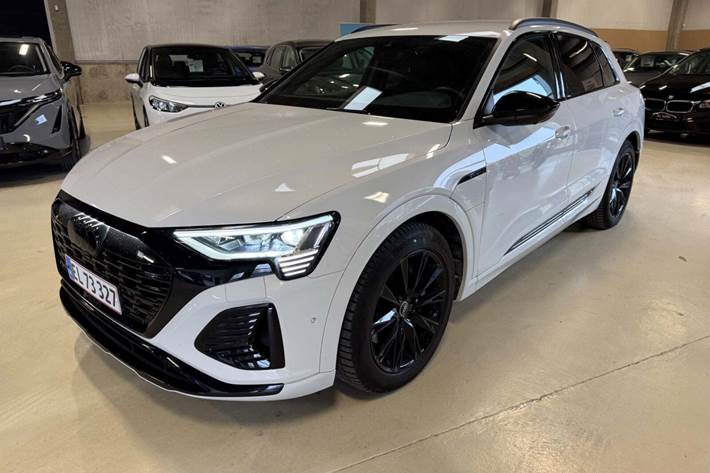 undefined Audi Q8 e-tron fra 2024 set udefra