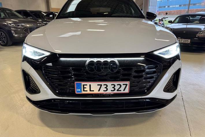 undefined Audi Q8 e-tron fra 2024