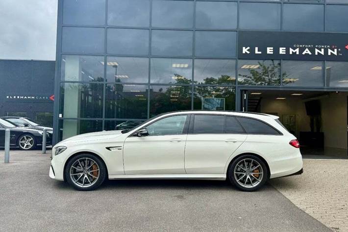 Gul Mercedes E63 fra 2018