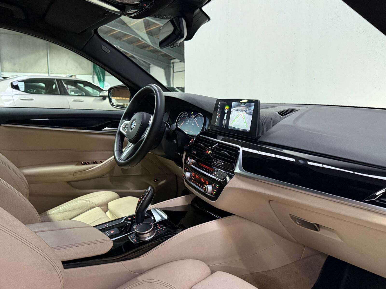 Sort BMW 520d fra 2017