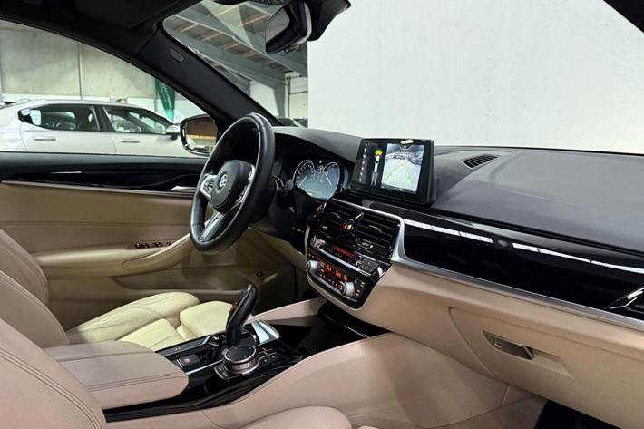 Sort BMW 520d fra 2017