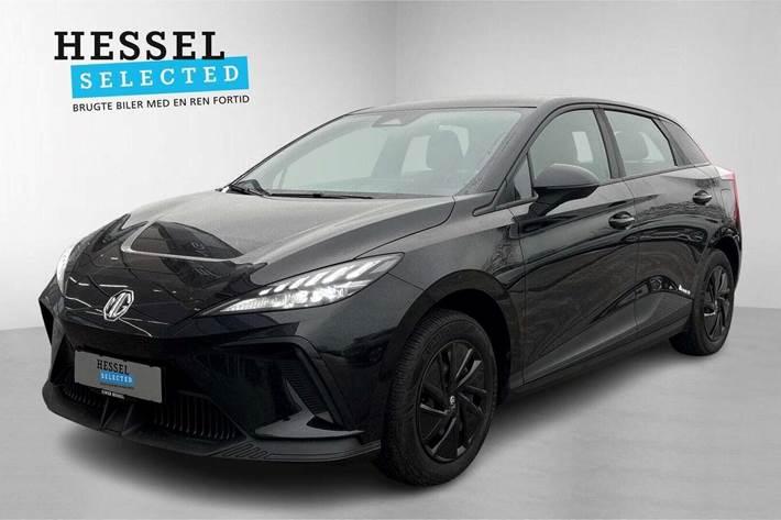 Sort MG 4 fra 2023 set udefra