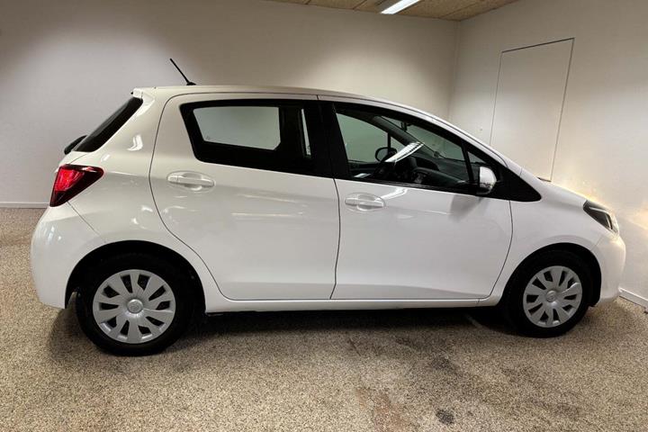 Hvid Toyota Yaris fra 2017