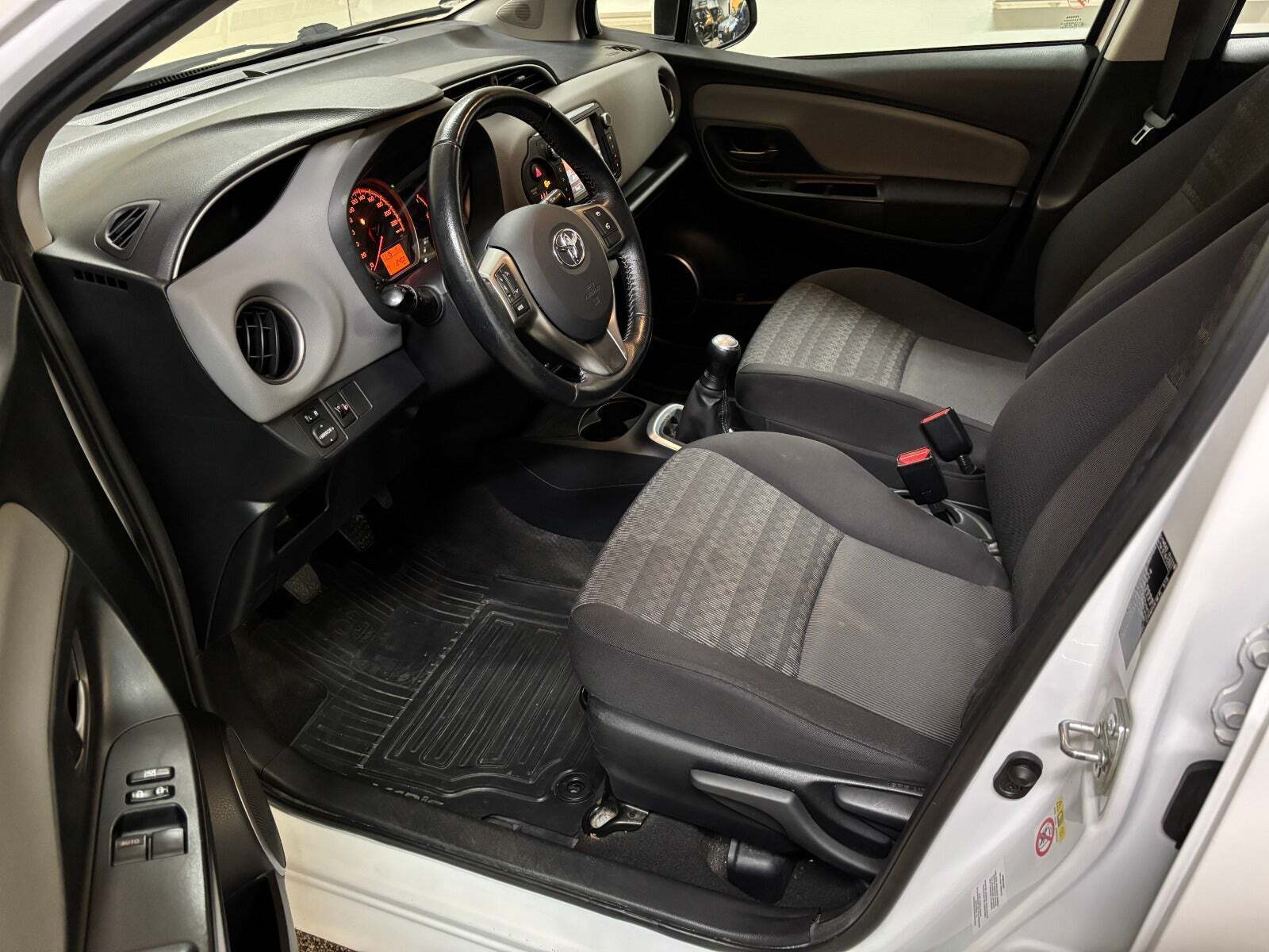 Toyota Yaris 1,0 VVT-i T2