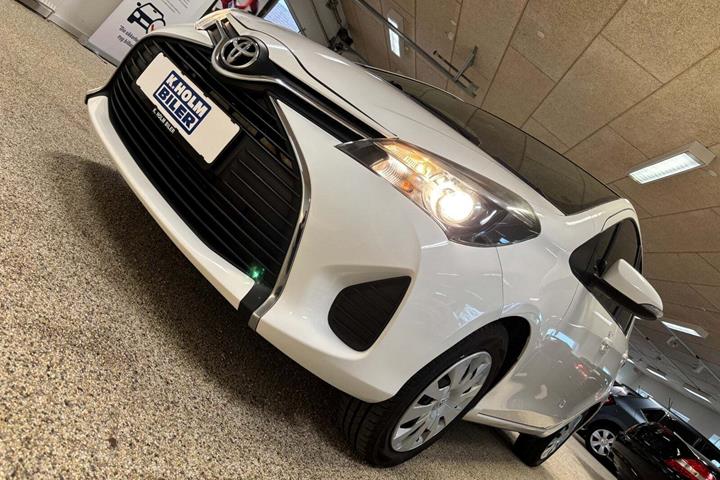 Hvid Toyota Yaris fra 2017