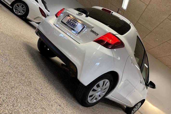 Hvid Toyota Yaris fra 2017