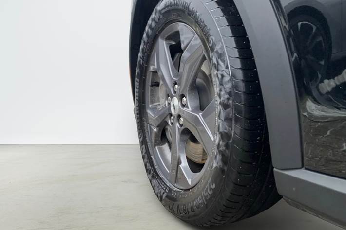 Grå Ford Mustang Mach-E fra 2023