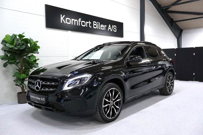 Sort Mercedes GLA250 fra 2018