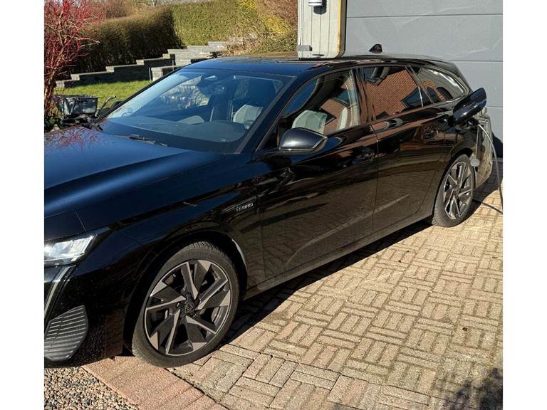 Peugeot 308 1,6 Hybrid First Selection+ SW EAT8