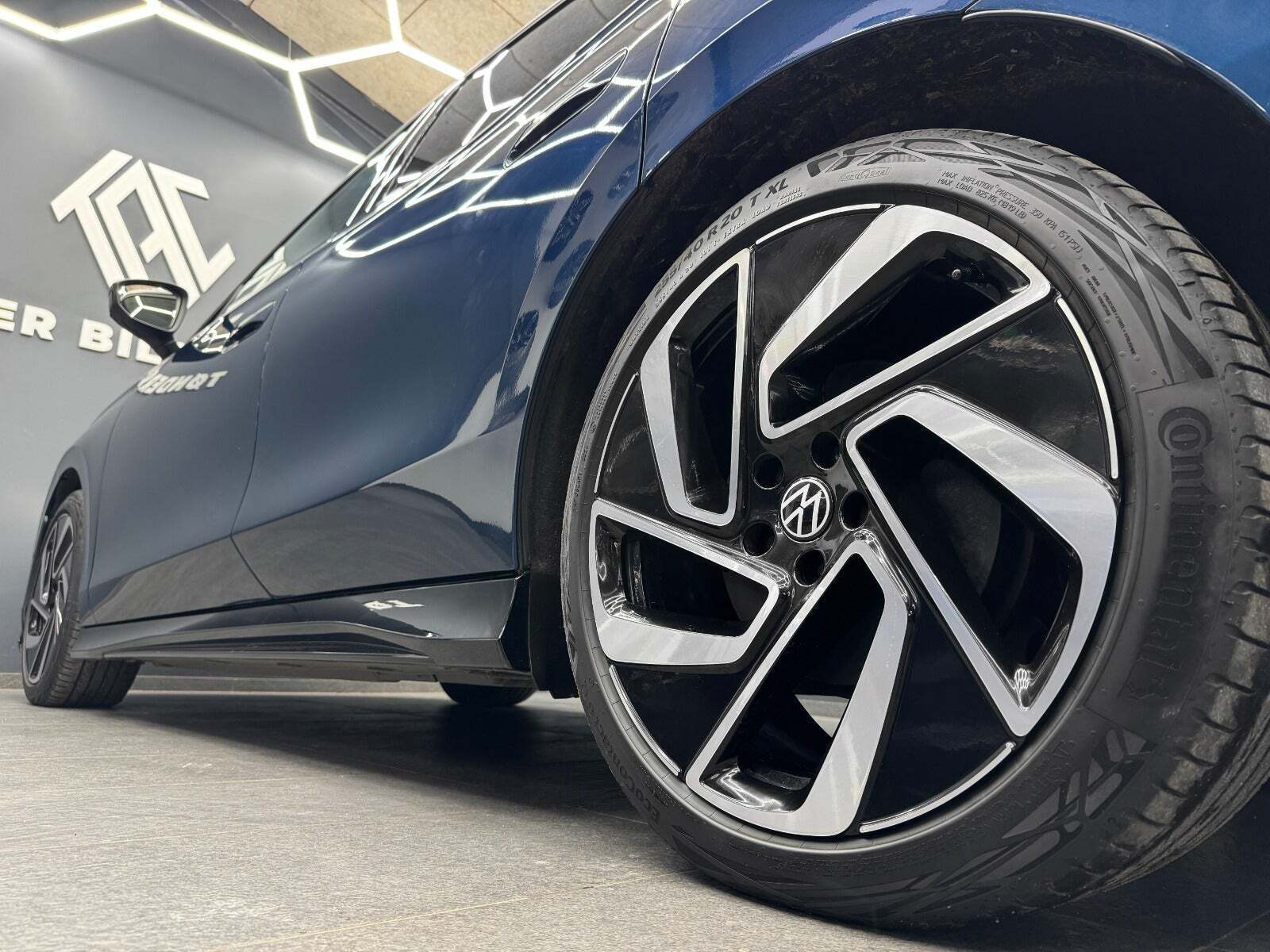 Blå VW ID.7 fra 2025