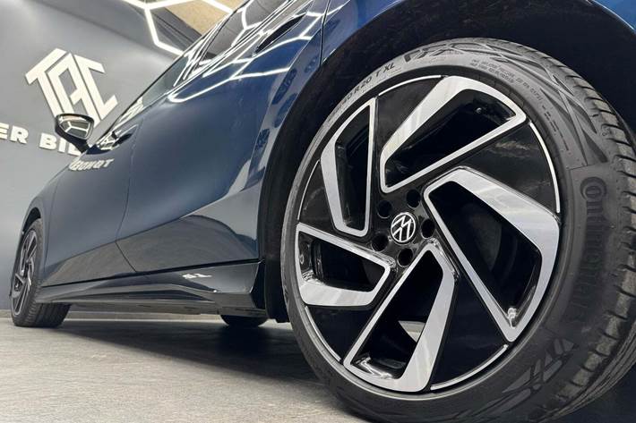 Blå VW ID.7 fra 2025