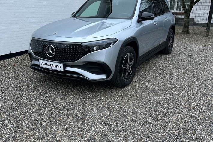 Sølv Mercedes EQB300 fra 2024
